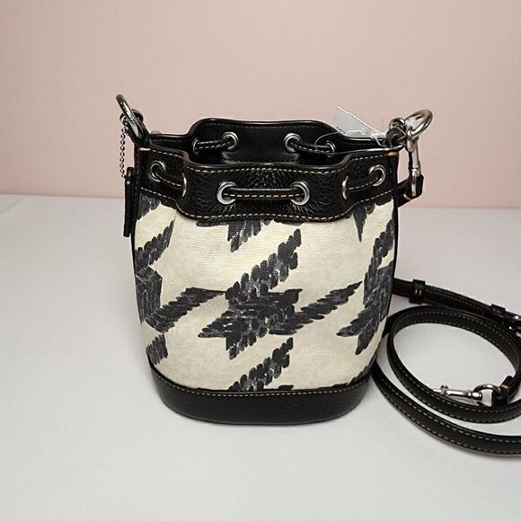 NWT Coach CJ719 Mini Dempsey Bucket Bag With Houndstooth Print Patch Cre… - Picture 6 of 7
